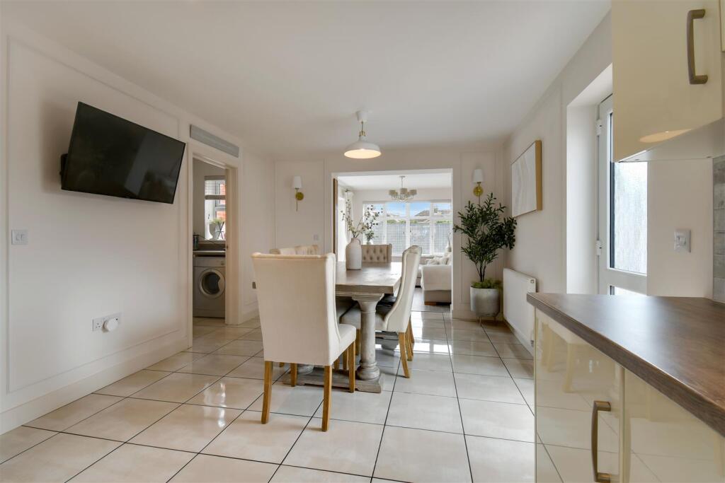 KITCHEN/LIVING/DINING