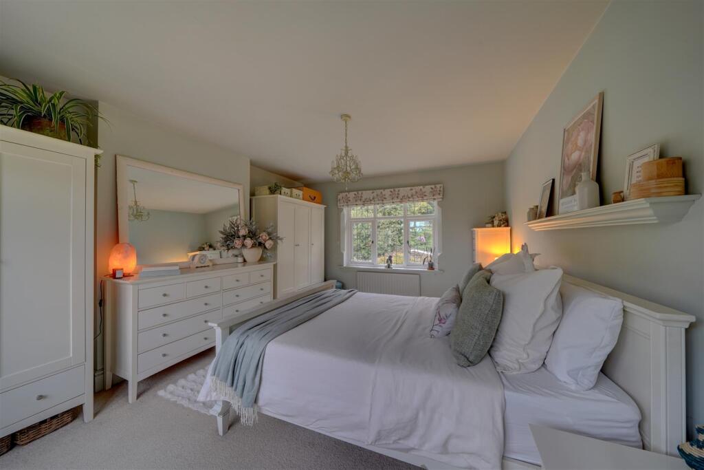 185 Bridgnorth Rd (24).jpg