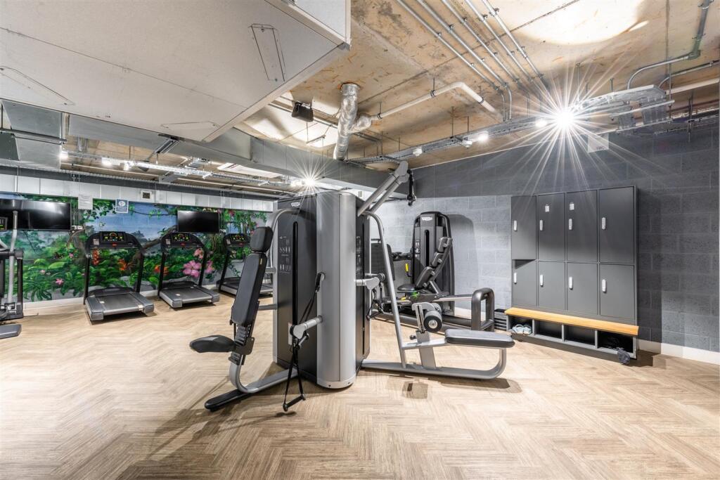 Lanthorne Court Gym 1.jpg