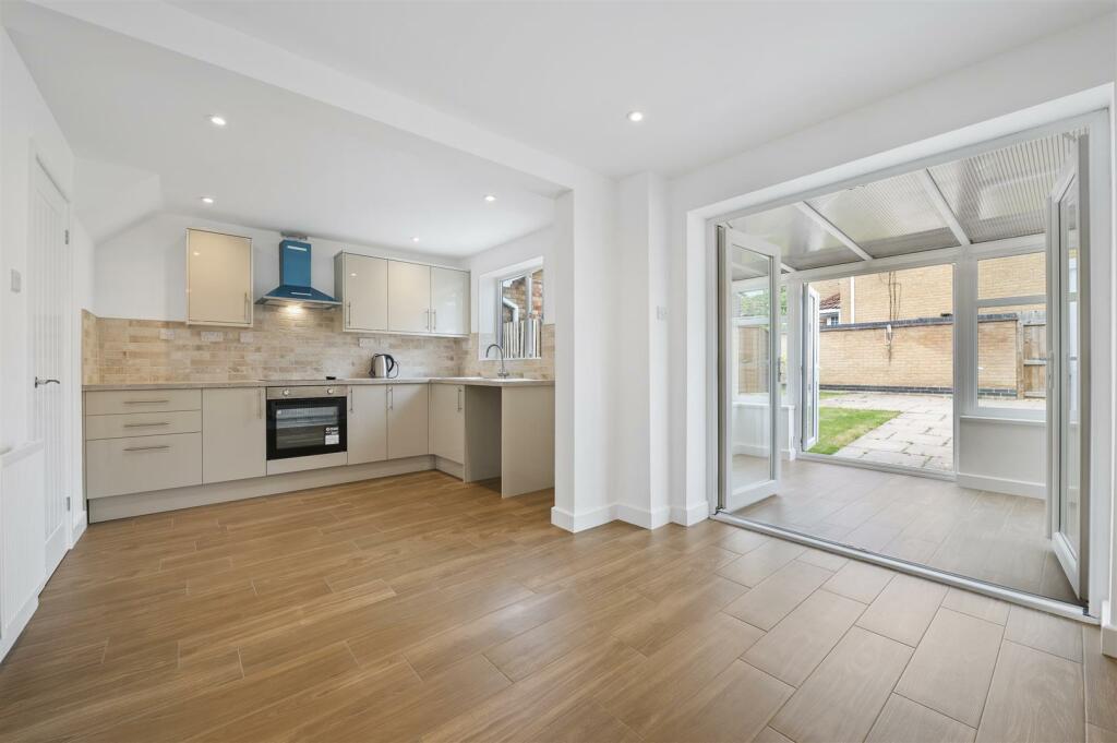 Kitchen/Dining Room
