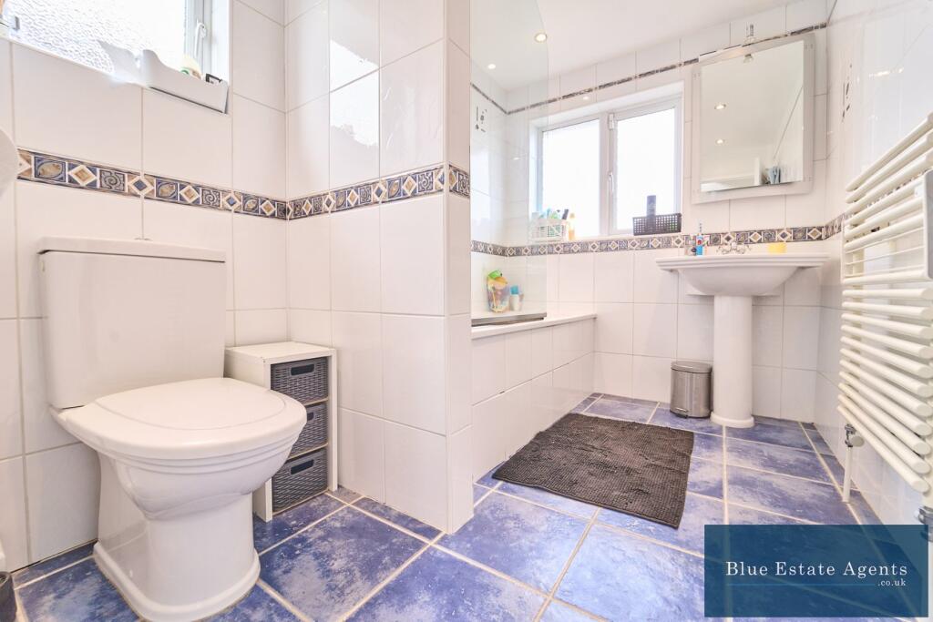 Family Bathroom Suite