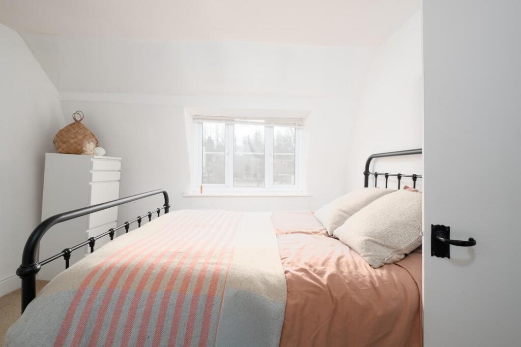 Flat 4, 5 Berkeley Crescent, BS8--2.jpg