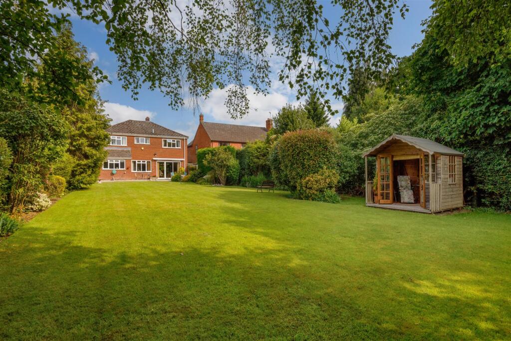 Generous Sized Rear Garden