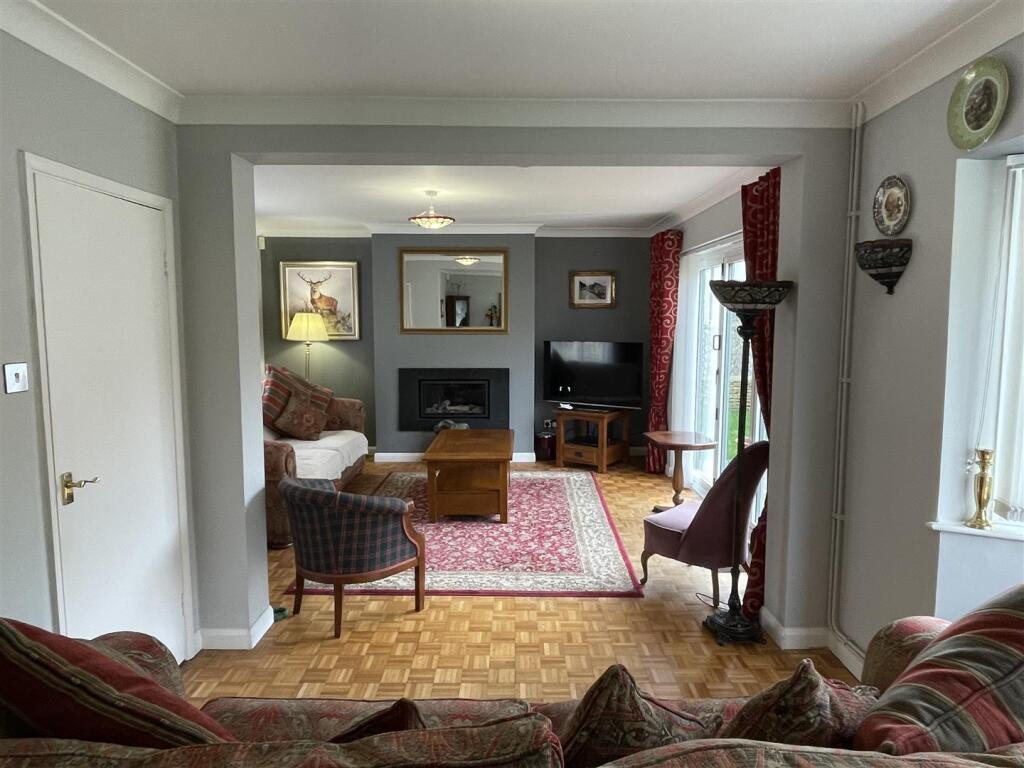 Sitting_ Dining Room.JPG