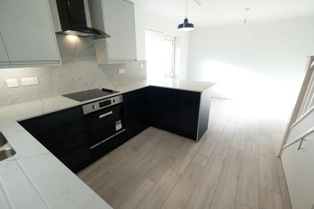 OPEN PLAN ROOM