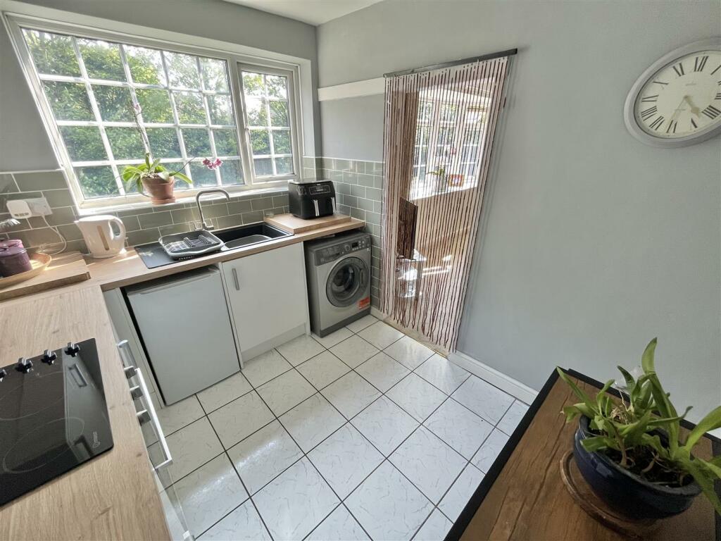 Kitchen Aspect 3.jpg