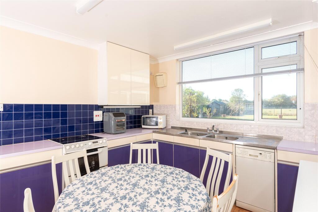 Kitchen/Breakfast Rm