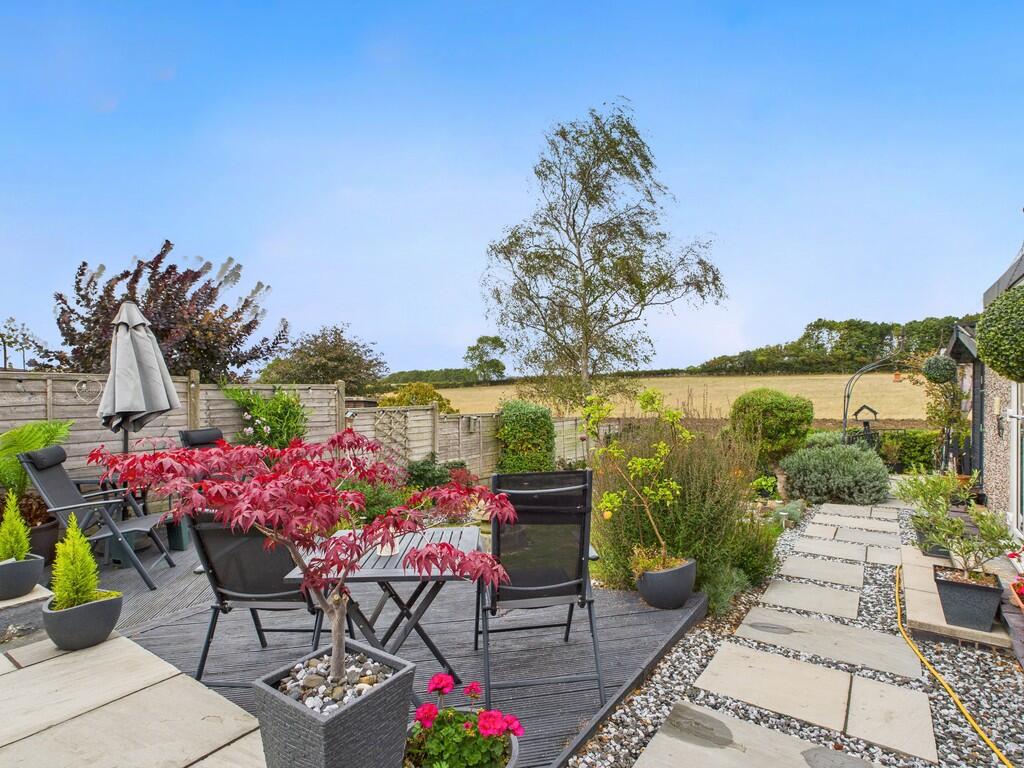 CAM04578G0-PR0024...