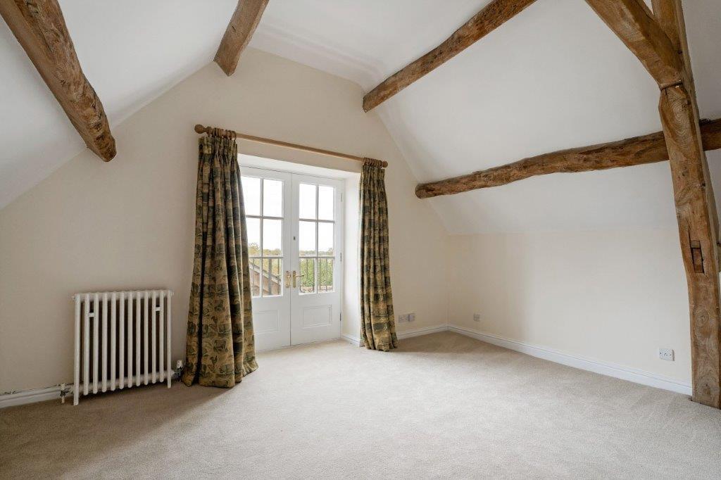 Longcot House - Master Bedroom.jpg