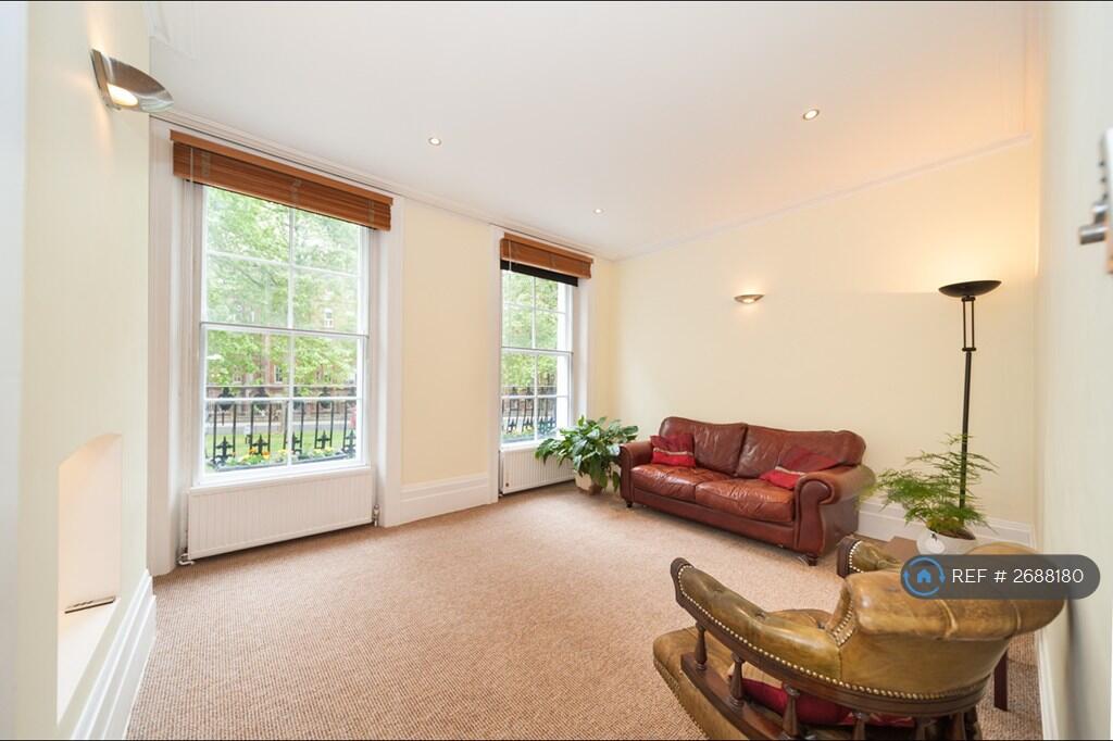 Living Room Photo 1