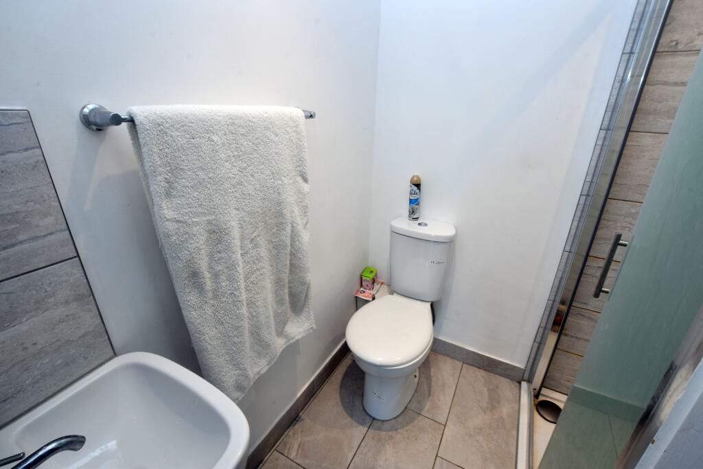 Family Bathroom &amp; En-Suite