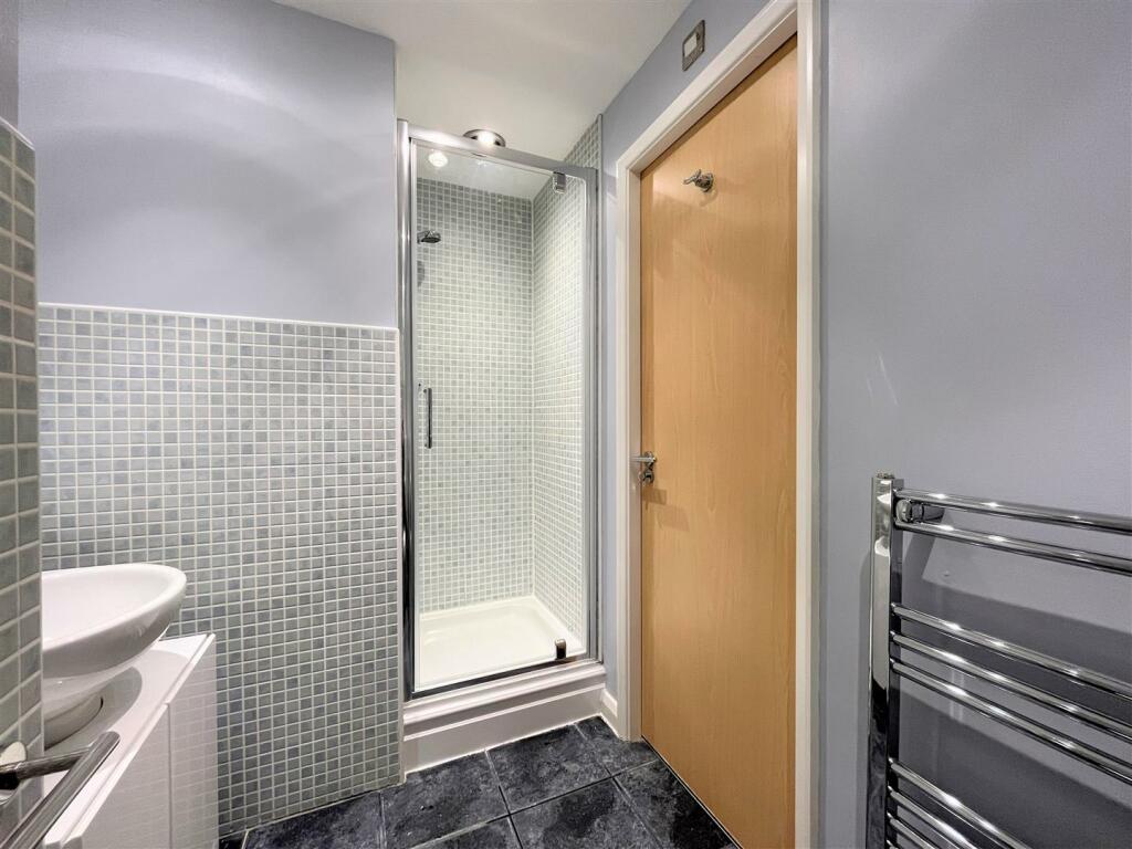 Bedroom 1 En Suite Aspect 2