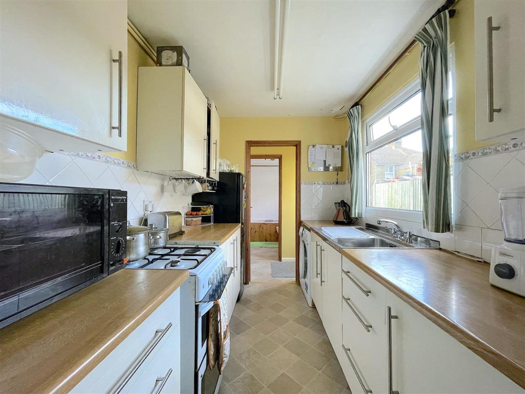 Kitchen (1).jpeg