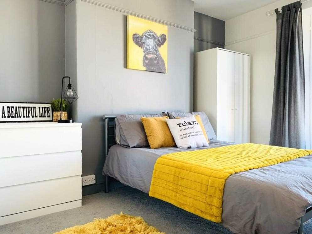 BEDROOM TWO