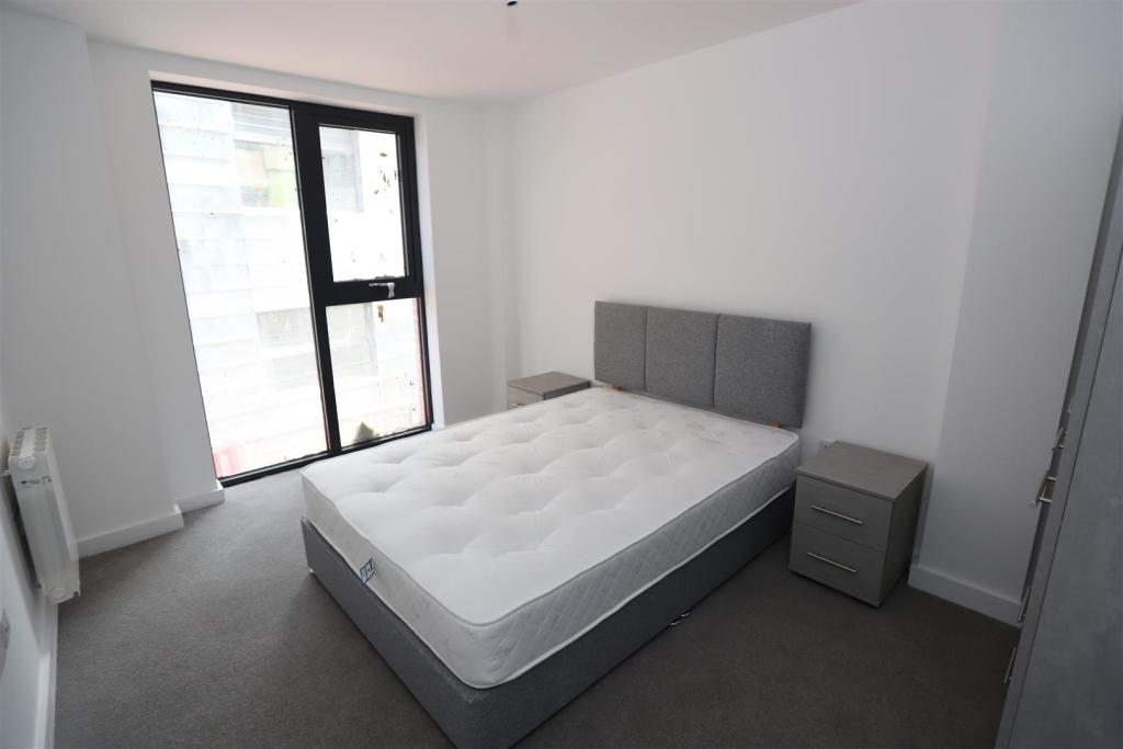 bedroom.JPG