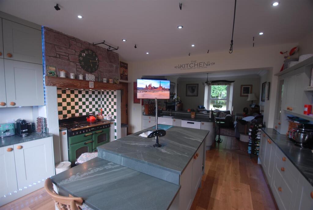 Open Plan Kitchen &amp; Sitting Room