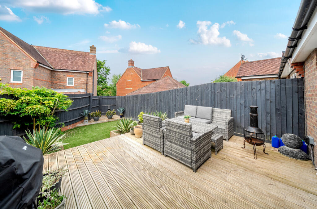 1295031-6-682f583...