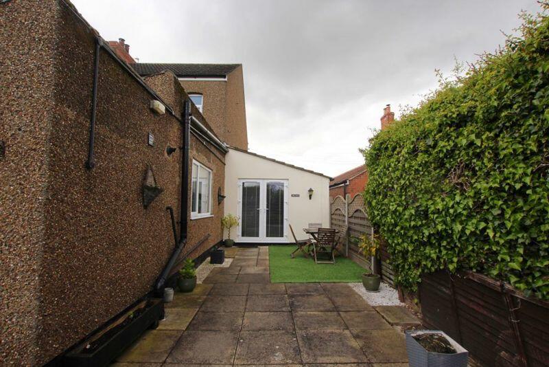 Annexe garden view 3