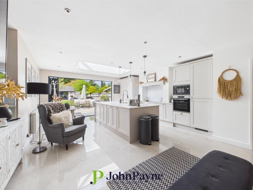 Kitchen/Living Area