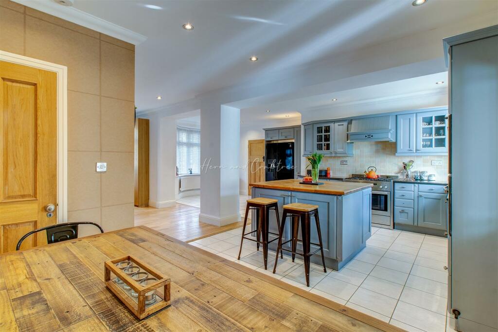 Holybush Road, Cyncoed, HernCrabtree (33).jpg