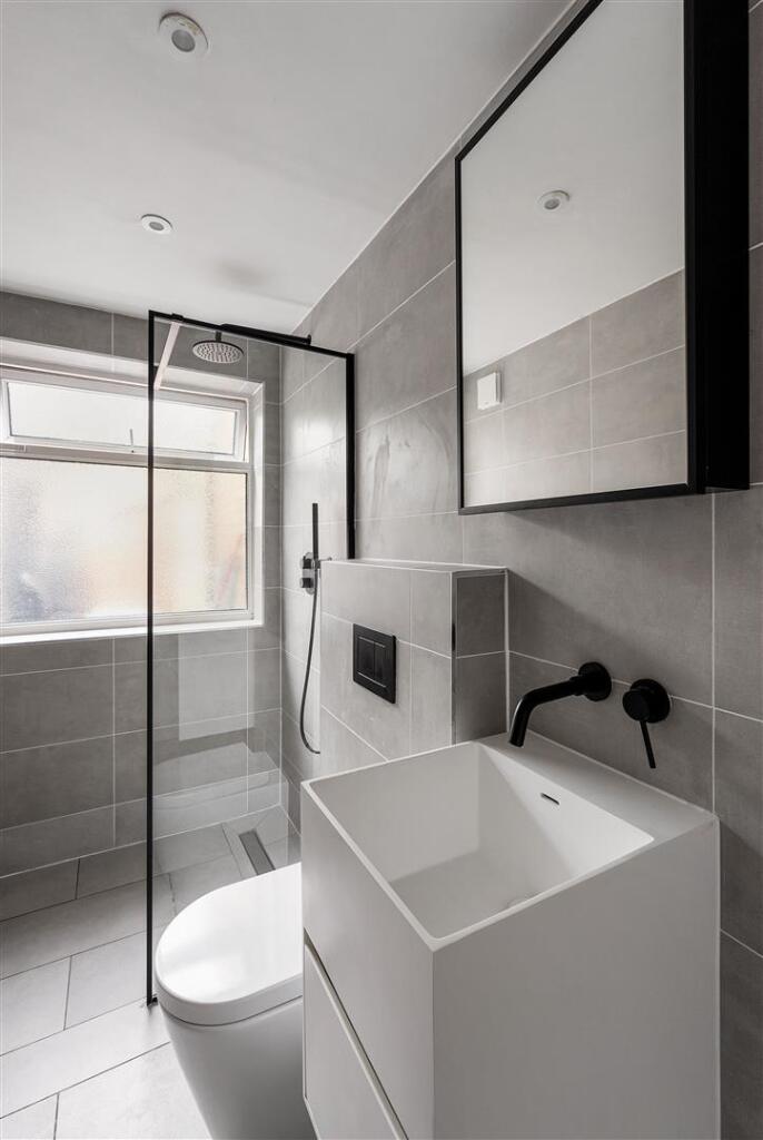 Ickworth Park Road E17