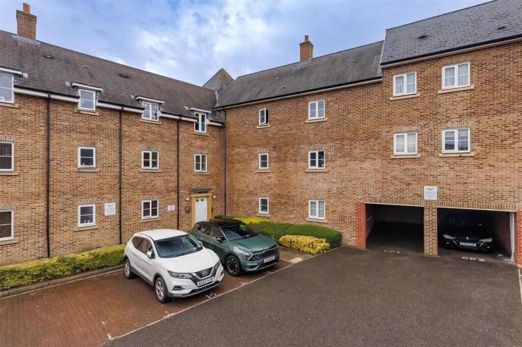 26 College Cl,   (16).jpg