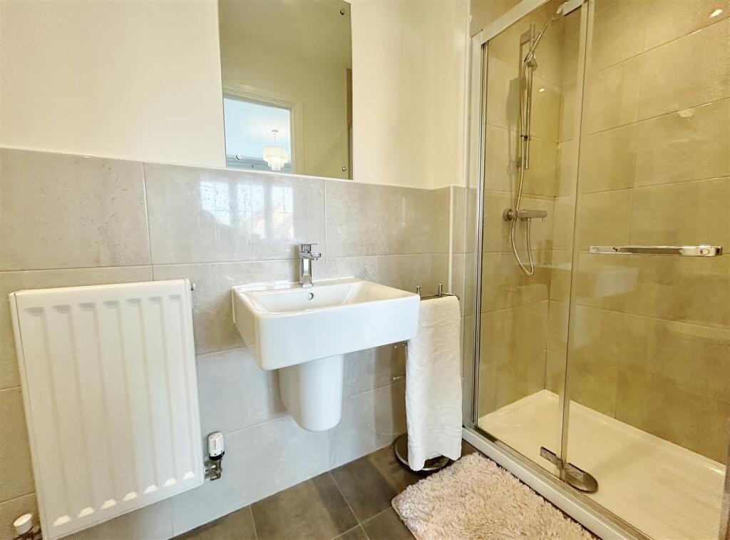 Bedroom One En-suite