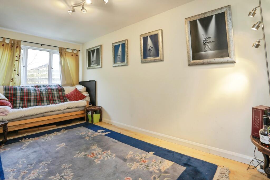 Bedroom 5/Garden Room