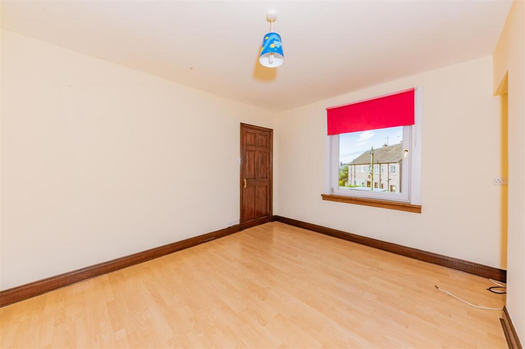 20 North Bank Street Monifieth-1.JPG