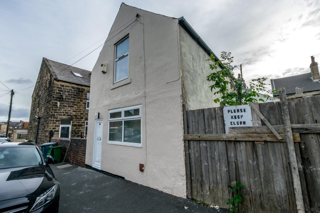 25 OAK ROAD MORLEY LEEDS LS27 0PU