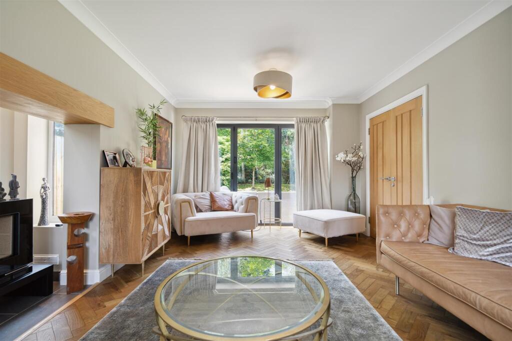 20 Oakley Wood Drive_18.jpg