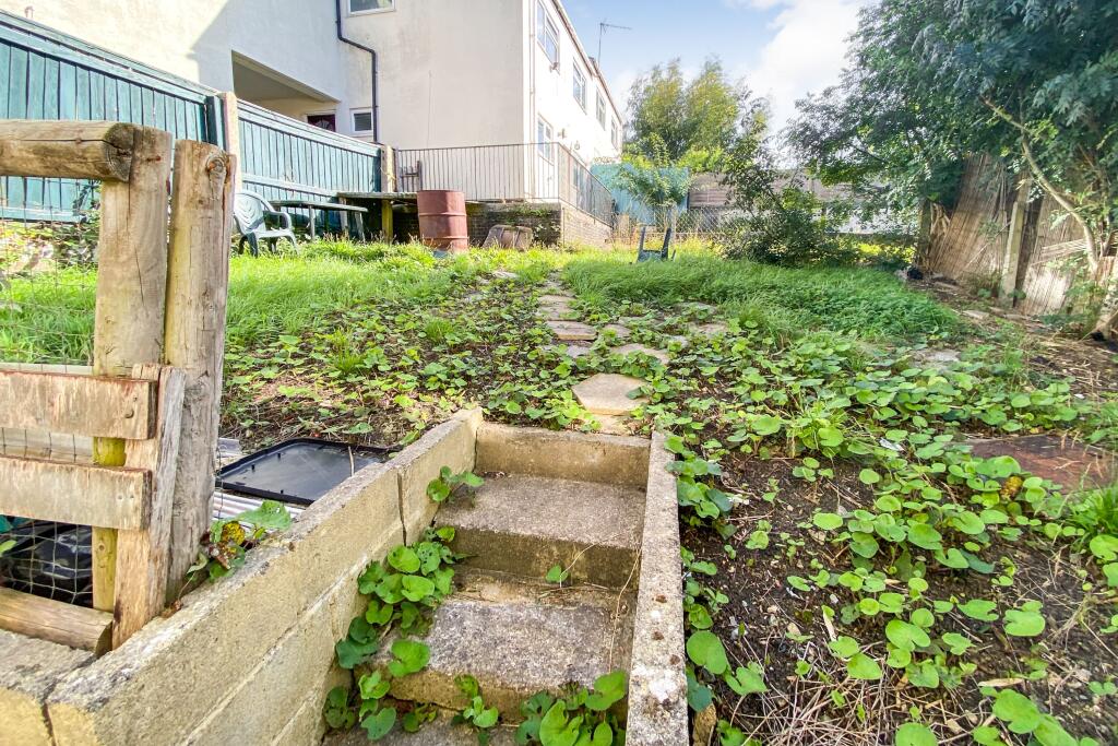 24 Pockeridge Road, Corsham, Wiltshire, SN13 9SB