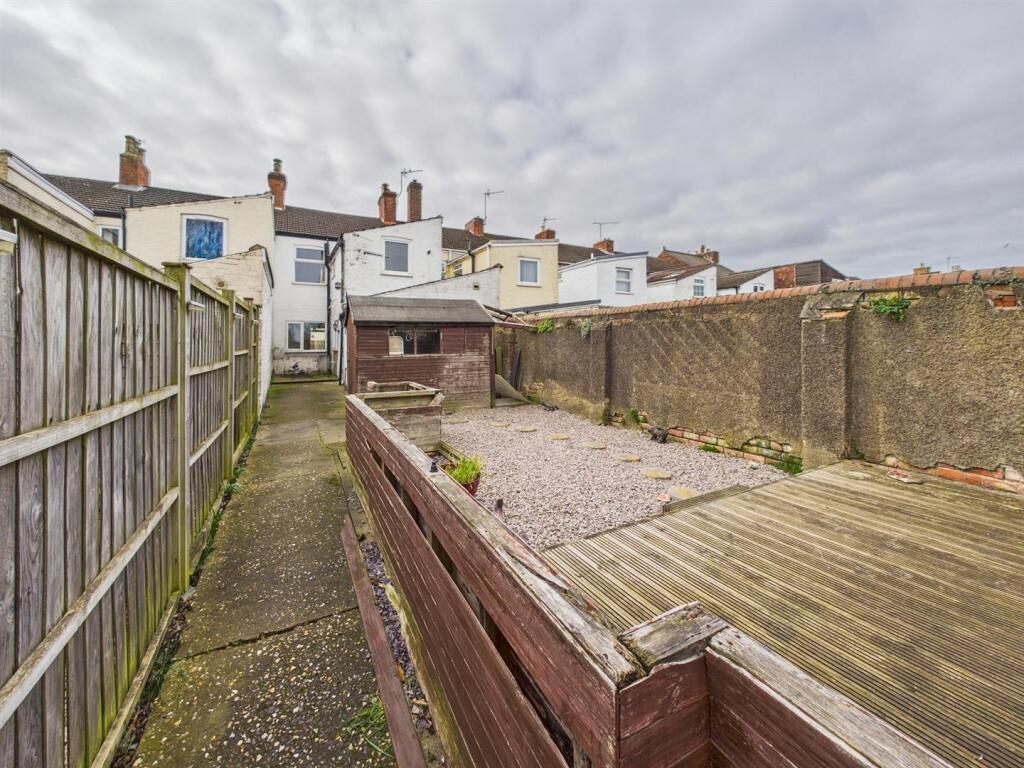 92 Freiston Road  (32).jpg