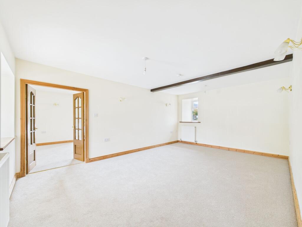 Sitting/Dining Room