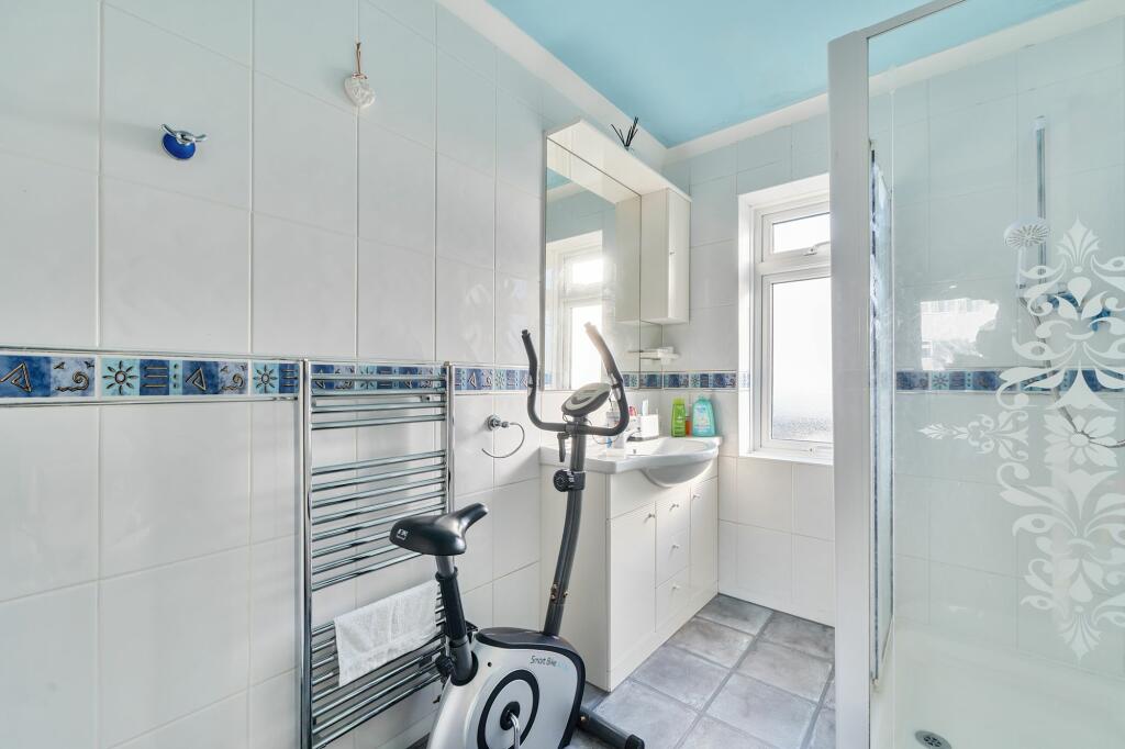 En-suite Bedroom 1