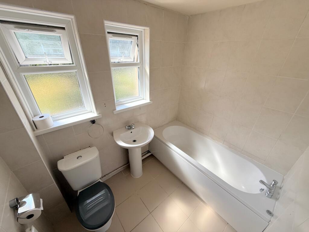 B8B74CB9-04E2-4B00-880A-810552B3B74E