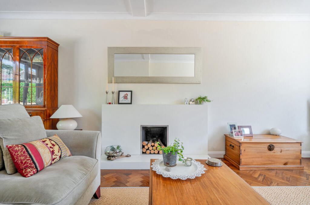 1326323-18-687792...