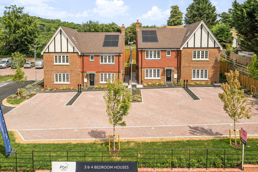 Tillingbourne Gardens