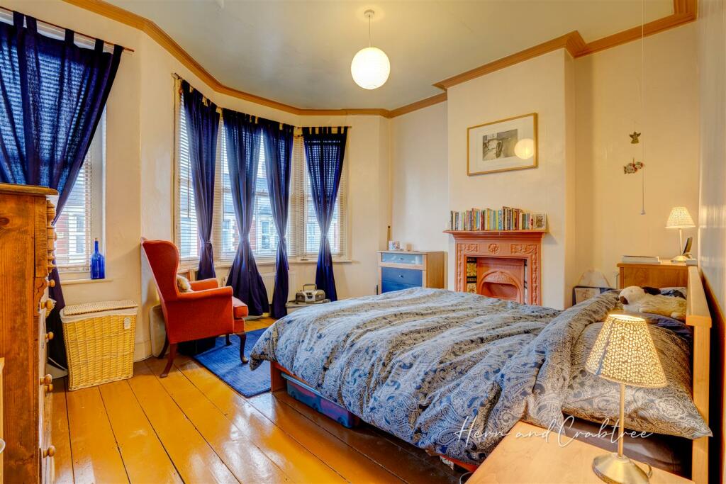 Dogfield Street, Cathays, HernCrabtree (16).jpg