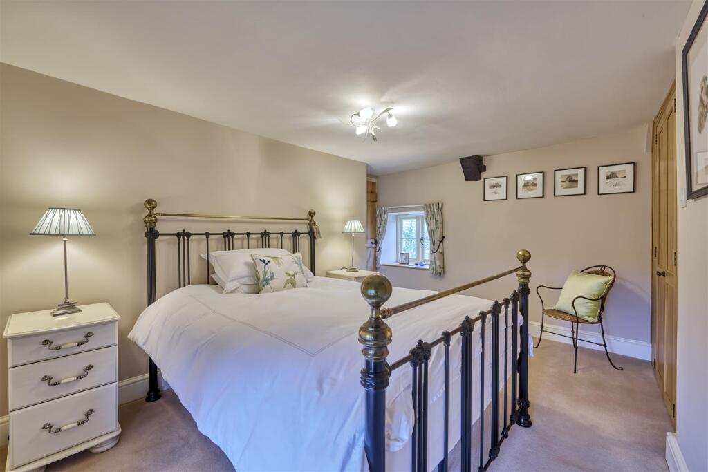 55 Glapthron Rd Upper Benefield-9.jpg