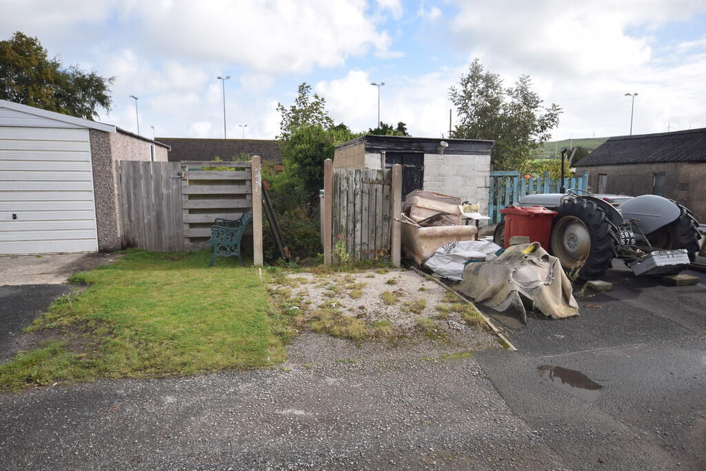 SEPARATE GARDEN