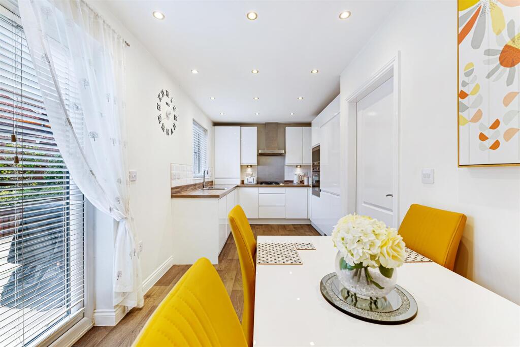 12 Atherton Drive-25.jpg