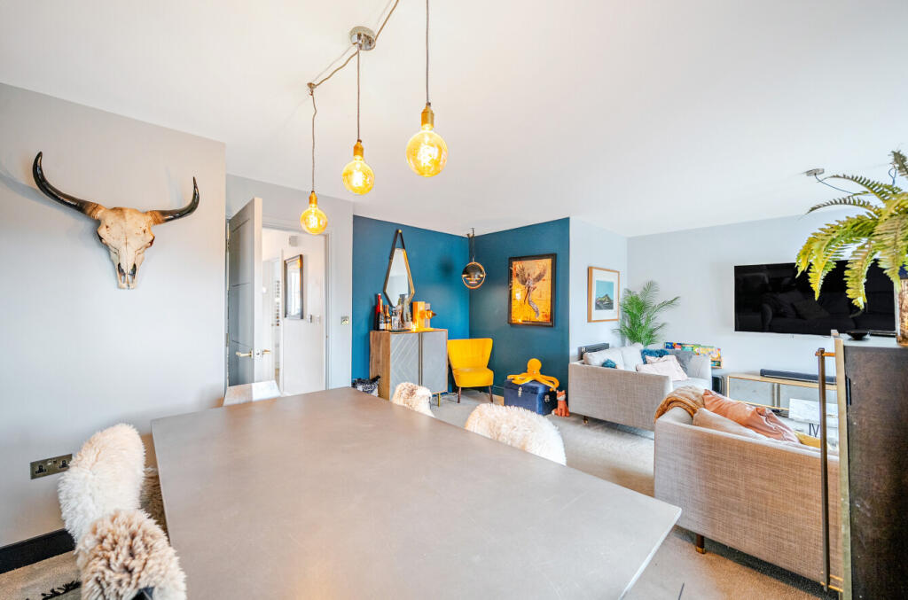 1339786-9-68a610f...