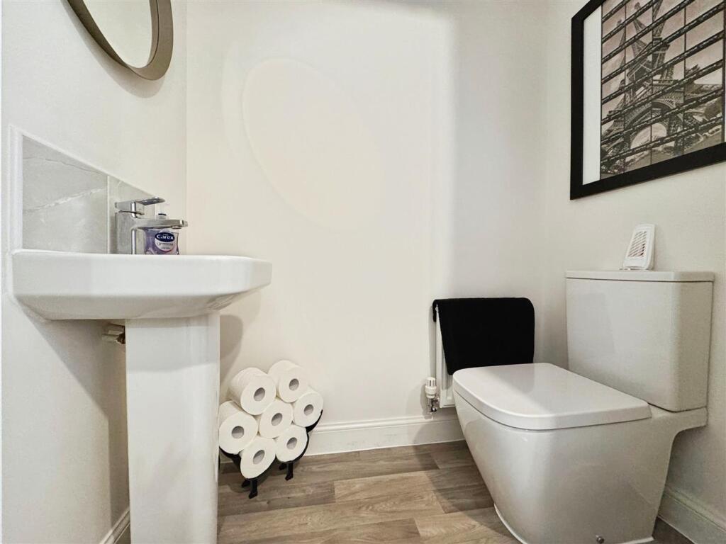 6d44a831--4A4C-B9EA-E44671242B19-10852-000007A28CD