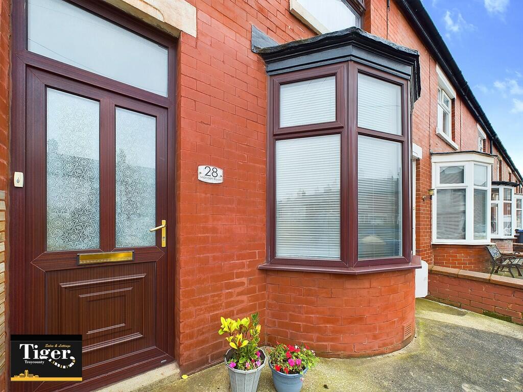 CAM02176G0-PR0394...