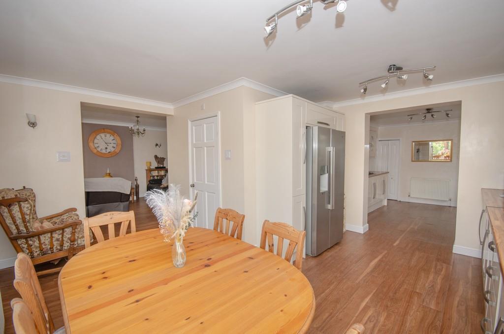 Kitchen-diner pic 3.jpg