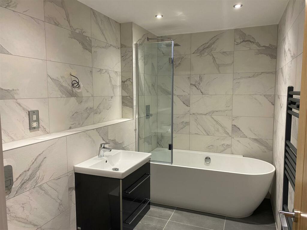 HOUSE BATHROOM