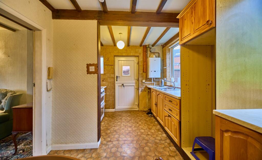 Dining/Kitchen Area