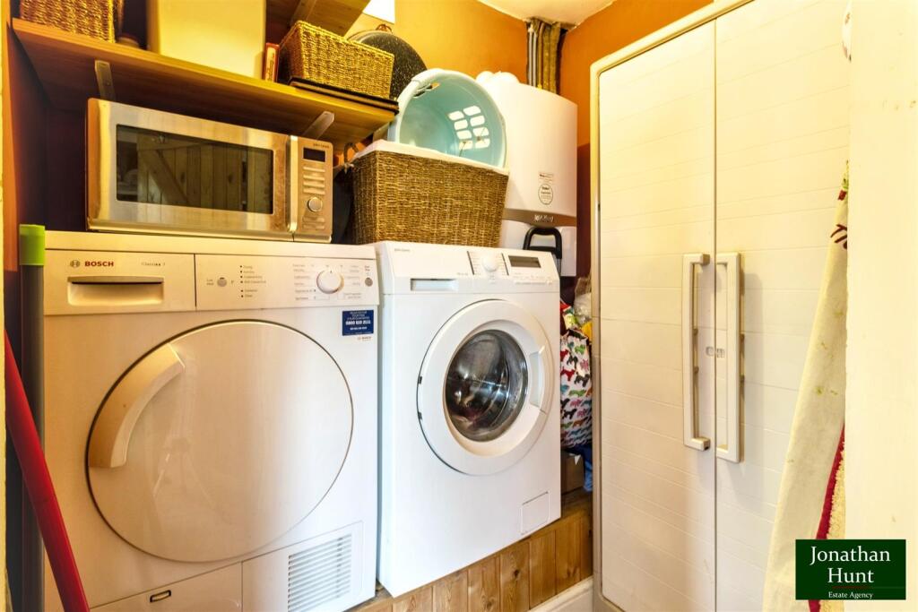 UTILITY CUPBOARD