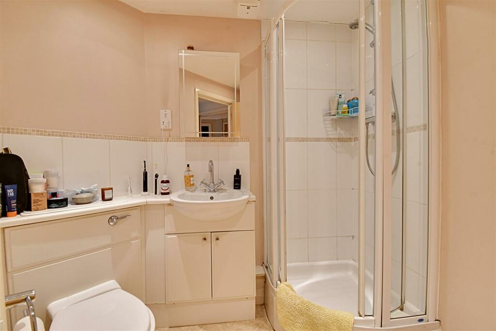Ensuite.jpg